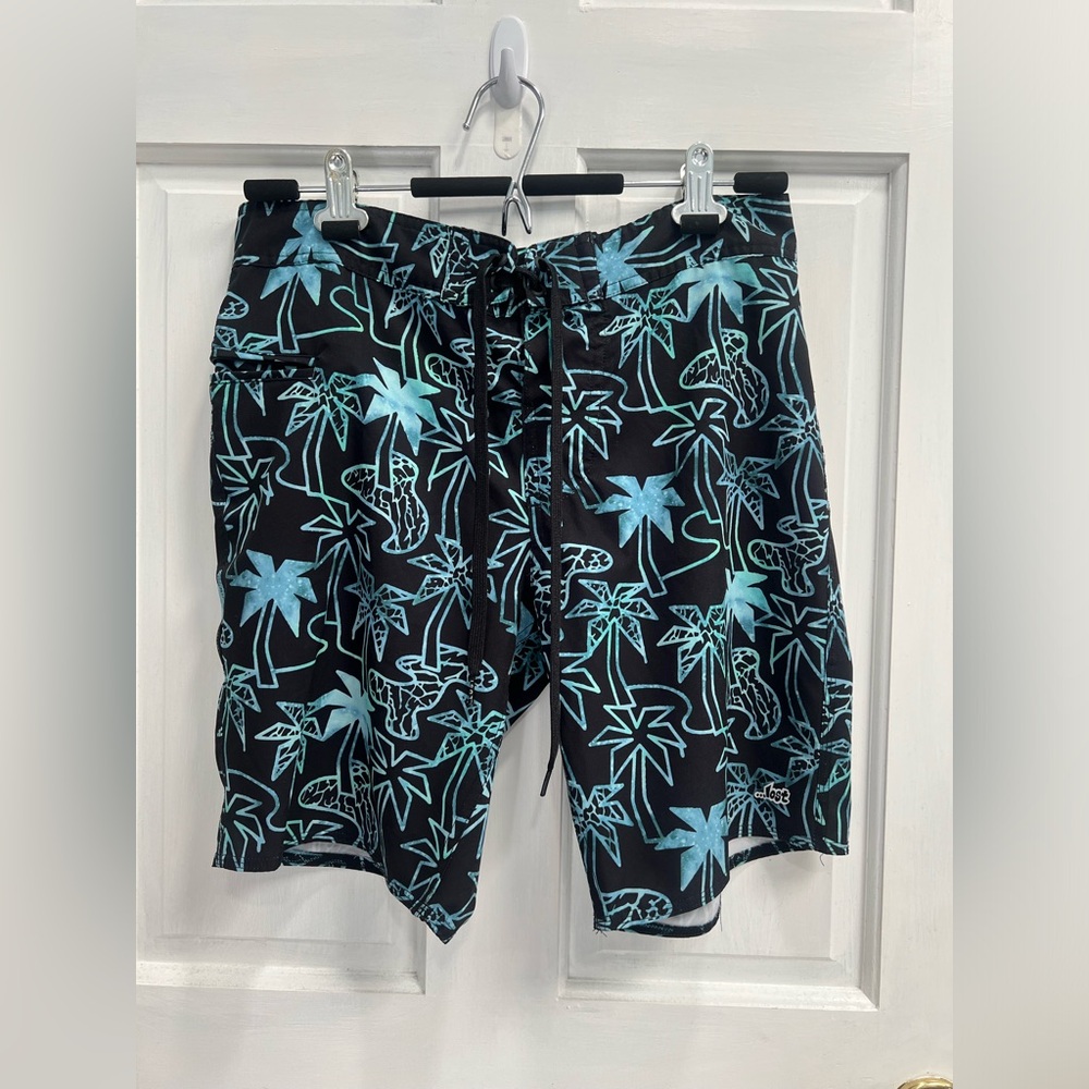 LOST ENTERPRISES Board Shorts Mens Size 28 Surf Skate Swim Palm Trees Floral